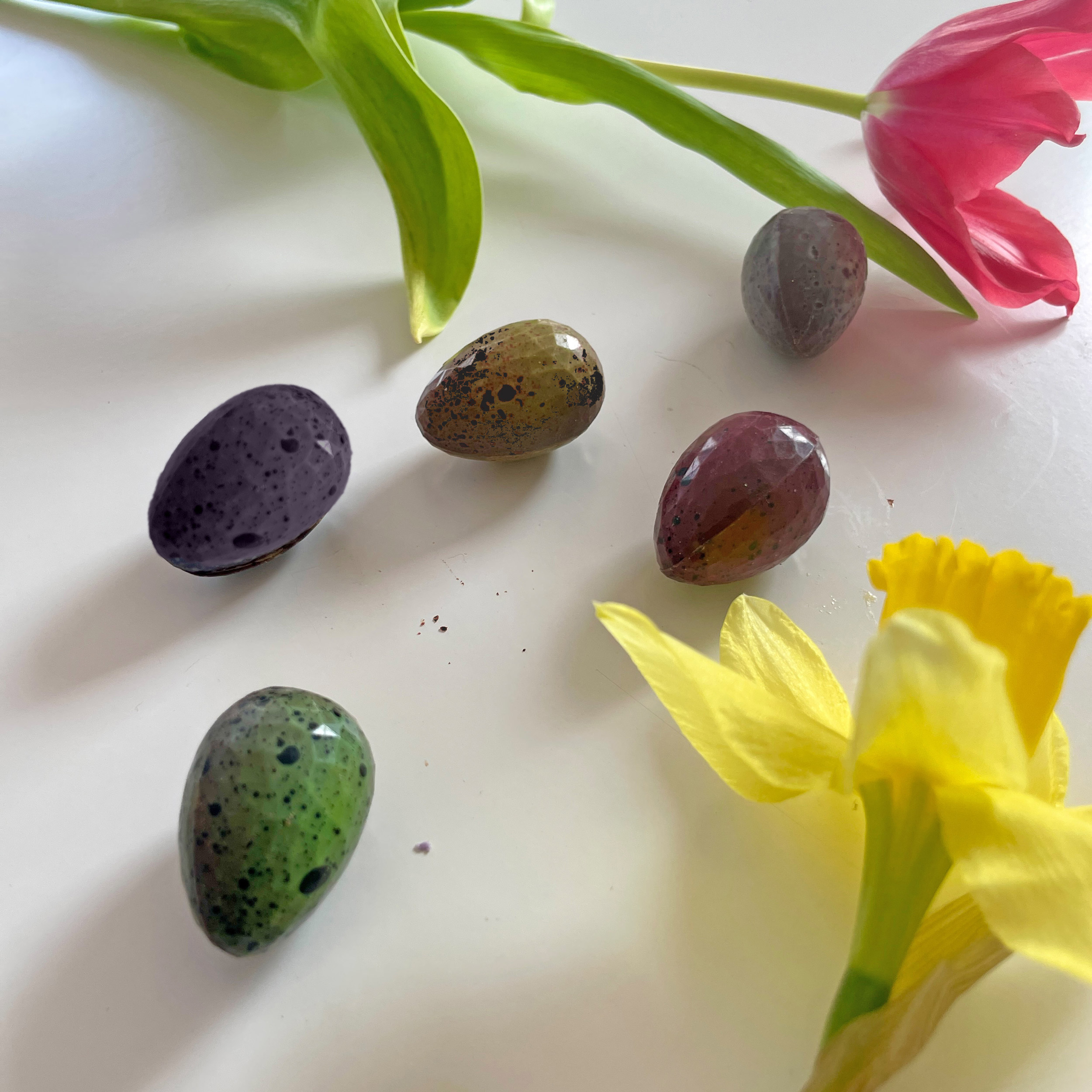 Mini Praliné-& Nougat-Ostereierpralinen - vegan